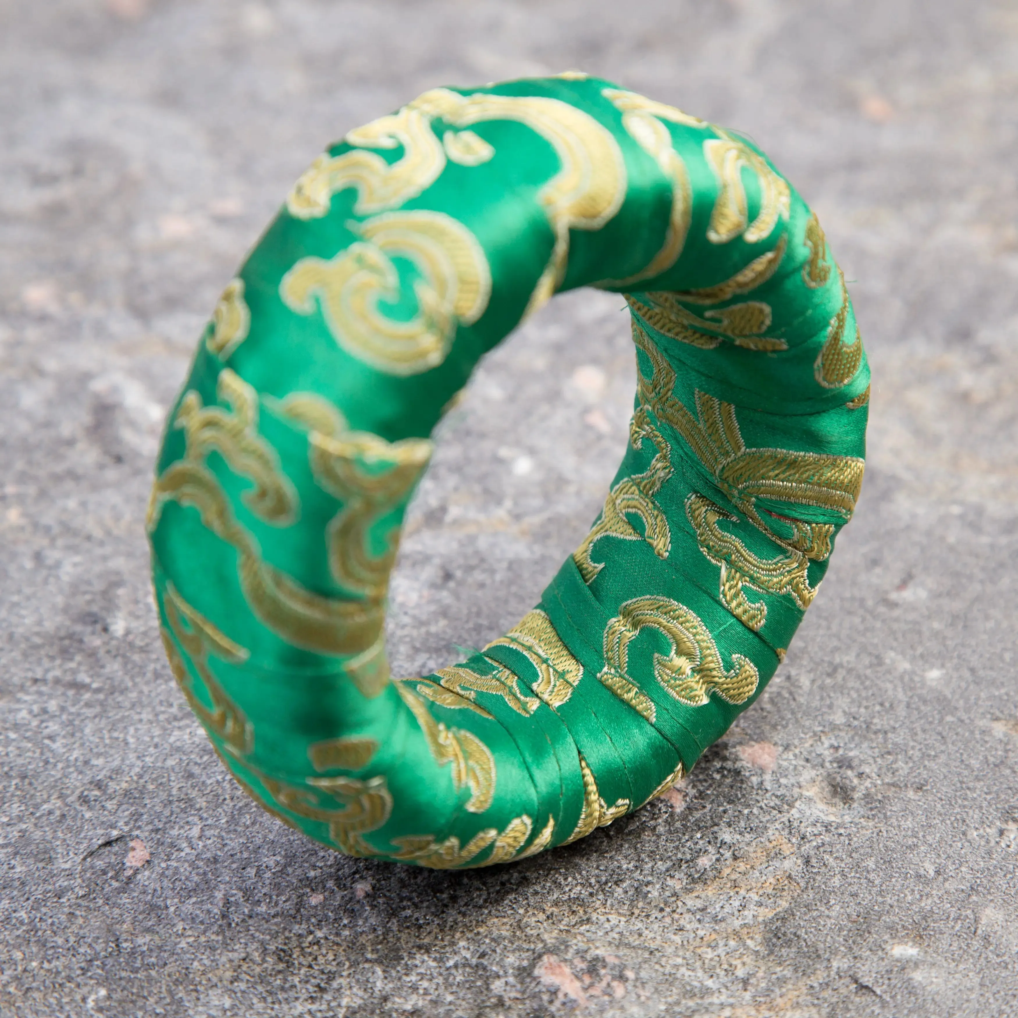 Green Singing Bowl Ring Cushion