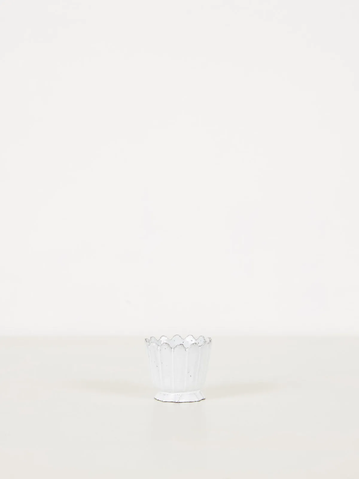 Marguerite Egg Cup (Sold Individually)