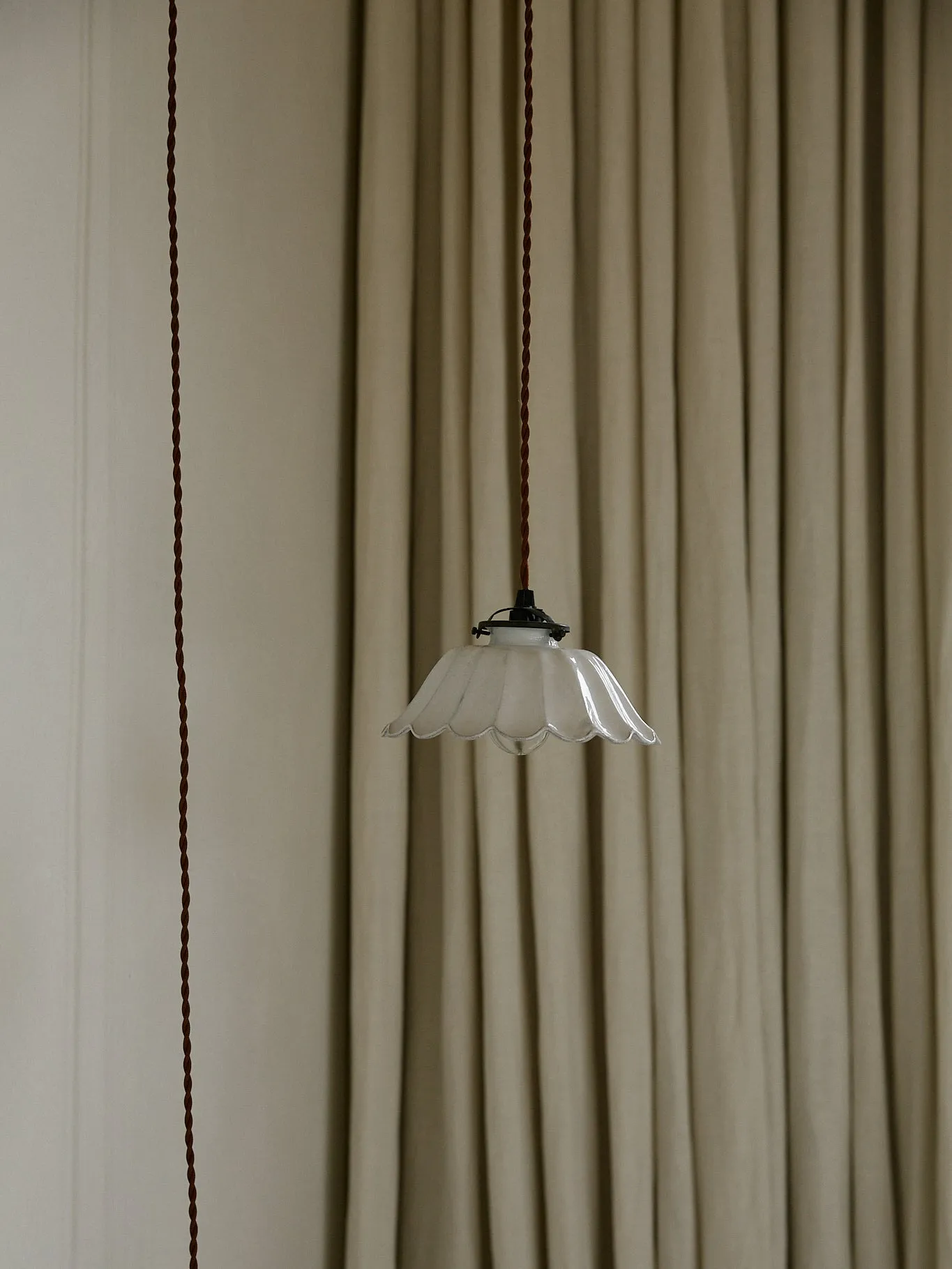 Marguerite Lampshade (medium) with Canopy
